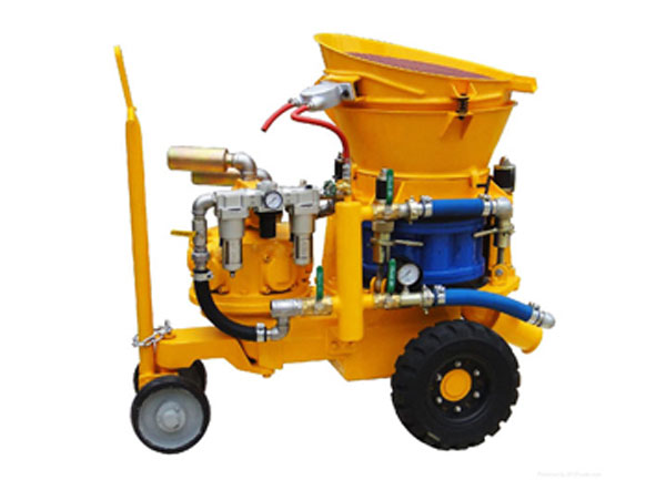 Refractory spraying machine