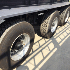 Single Tire Type 40CBM Fuel Tanker Trailer