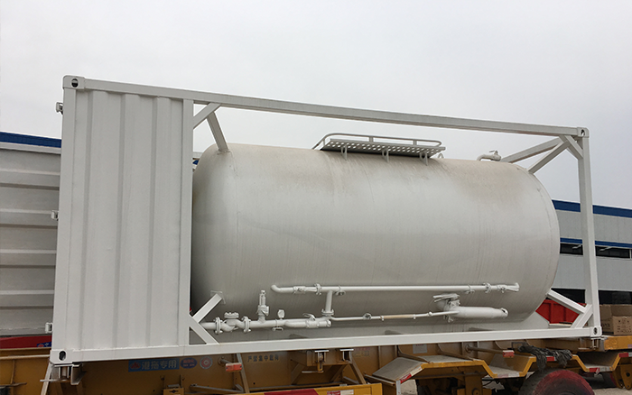 Cement Tank Container With Engine
